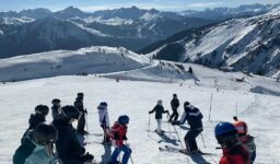 Un séjour ski et snowboard à La Plagne 1800 (Savoie) a été proposé aux élèves de 1re du lycée Fénelon Notre-Dame de La Rochelle.