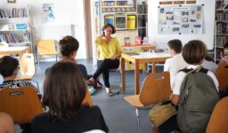 Vendredi dernier, dans les CDIs du Collège Fénelon Notre-Dame à La Rochelle, l'auteure jeunesse Silène Edgar est venue à la rencontre des jeunes.