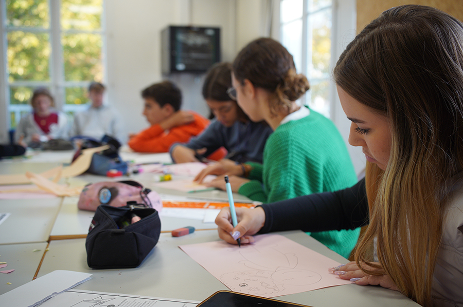 Appliquant la méthode d'Ennoïa Education, le dispositif "Cultiver la confiance et l'estime de soi" s'adresse à des élèves provenant de différentes classes de 2nde Générale, Technologique et Professionnelle du Lycée Fénelon Notre-Dame de La Rochelle.