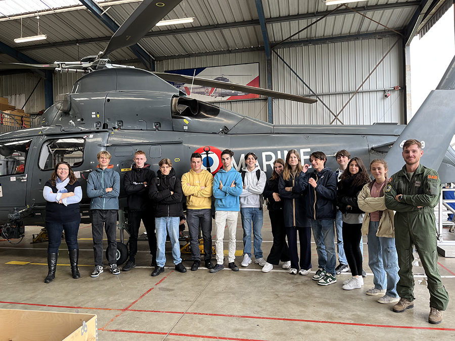 Les élèves de l’option « Défense » du Lycée Fénelon Notre-Dame de La Rochelle sont partis à la découverte des acteurs de la Défense Nationale sur le territoire rochelais.