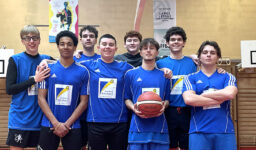 L'équipe Junior de basket-ball du Lycée Fénelon Notre-Dame de La Rochelle est devenue championne académique lors d'une finale très disputée.