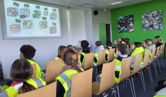 Les élèves de CE2 de l’école Fénelon Notre-Dame de La Rochelle ont été sensibilisés au tri et à la valorisation des déchets en visitant Altriane, à Salles-sur-Mer.