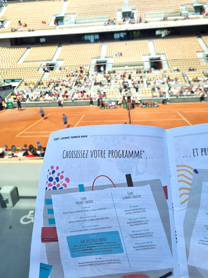 Le tournoi de Roland Garros a été vécu « en direct » par une cinquantaine d’élèves du collège et du lycée professionnel Fénelon Notre-Dame de La Rochelle : collégiens de l'ACF tennis, lycéens de 3e Prépa-Métiers, 2nde Pro, ou de Bac Pro MCV (Métiers du Commerce et de la Vente).