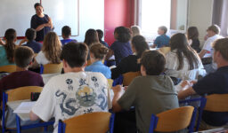 Au Collège Fénelon Notre-Dame de La Rochelle, les élèves qui le souhaitent peuvent être accompagnés par des professeurs dans leurs révisions pour le DNB (Diplôme National du Brevet).