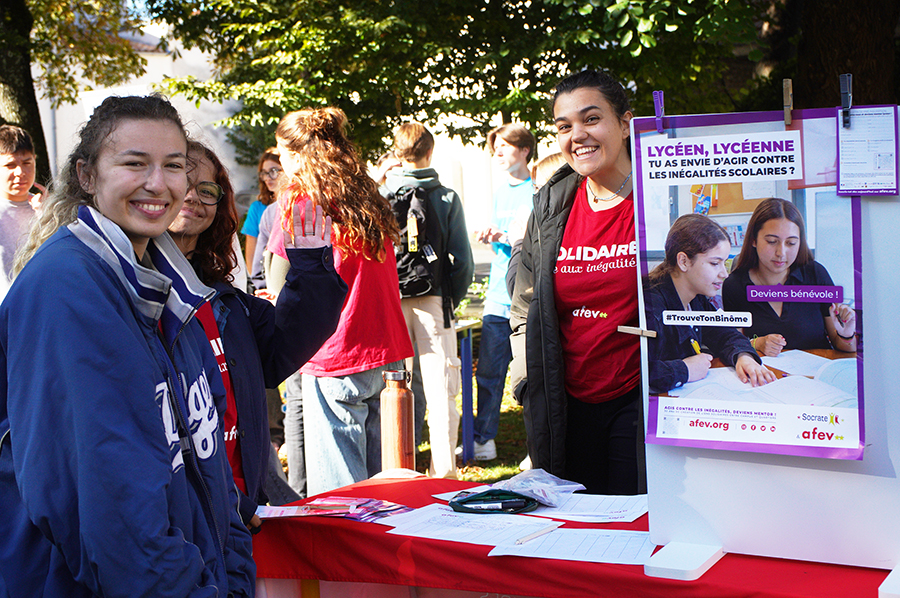 Forum de l’Engagement dans les lycées et sur le Campus Fénelon Notre-Dame de La Rochelle : des rencontres décisives pour nos jeunes et une quarantaine d'associations présentes pour faire le bon choix !