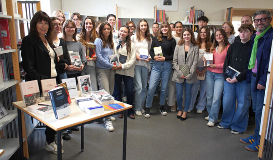 Mercredi 18 septembre 2024 a débuté l'aventure du Prix Goncourt des Lycéens, dans laquelle s'engagent 22 jeunes de 1re option HLP (Humanités, Littérature et Philosophie) du Lycée général Fénelon Notre-Dame de La Rochelle.