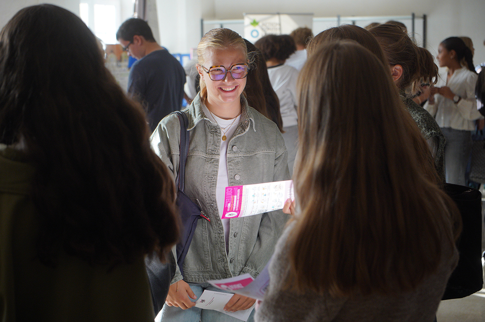 Mercredi 16 septembre 2026 s’est tenu le forum de l’engagement à destination des lycéens et des étudiants de Fénelon Notre-Dame à La Rochelle.